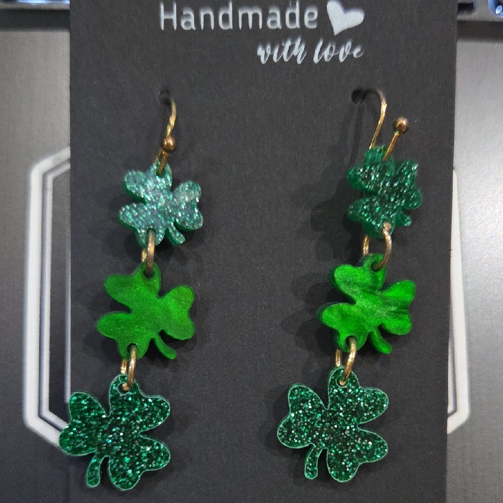 Green Shamrock Dangle Earrings